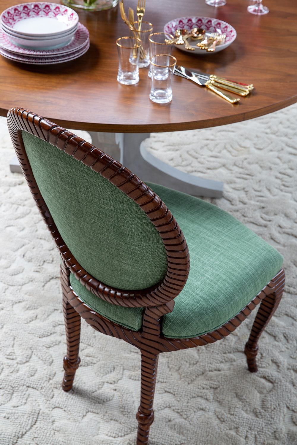 beacham dining table