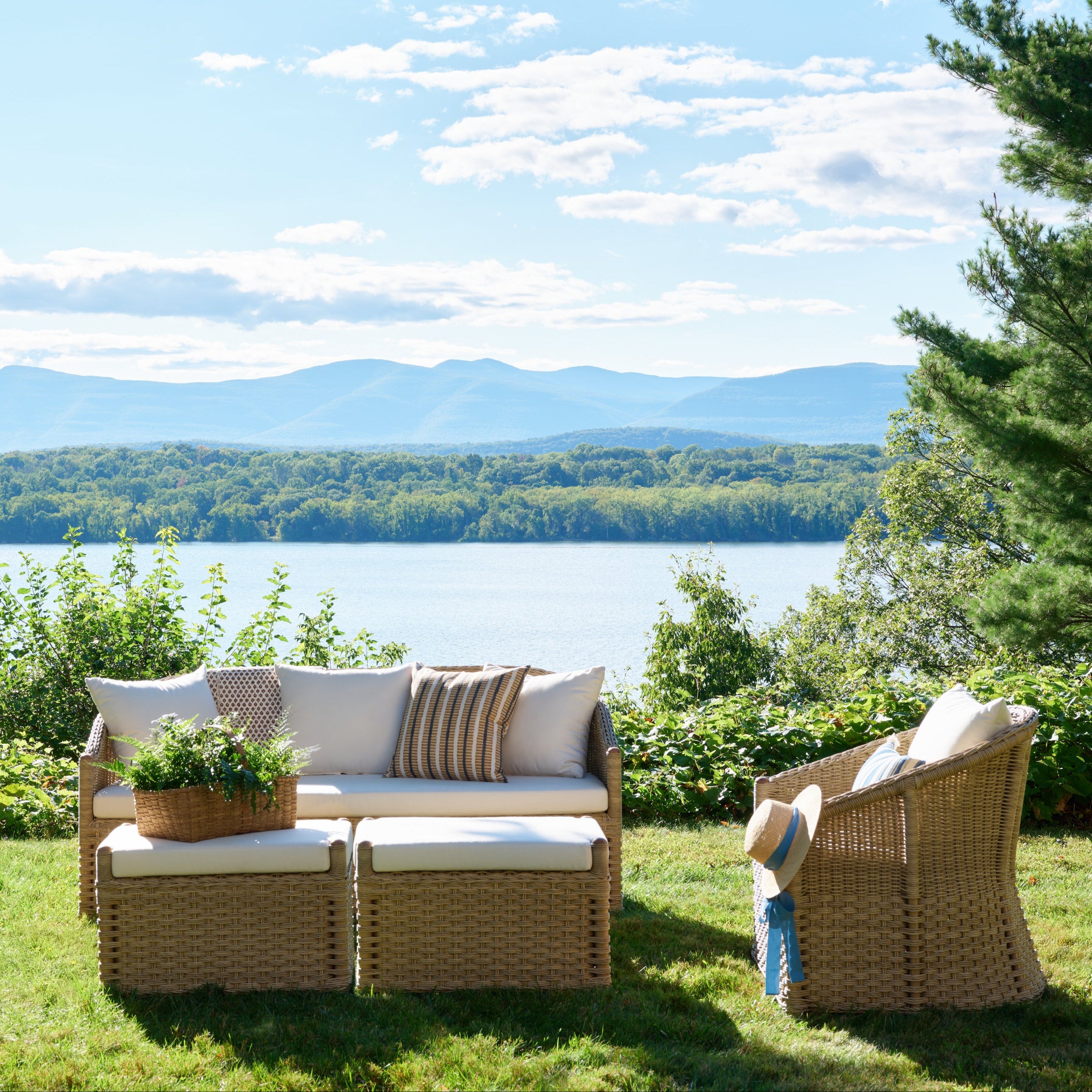 Crofter's Outdoor Sofa (72")