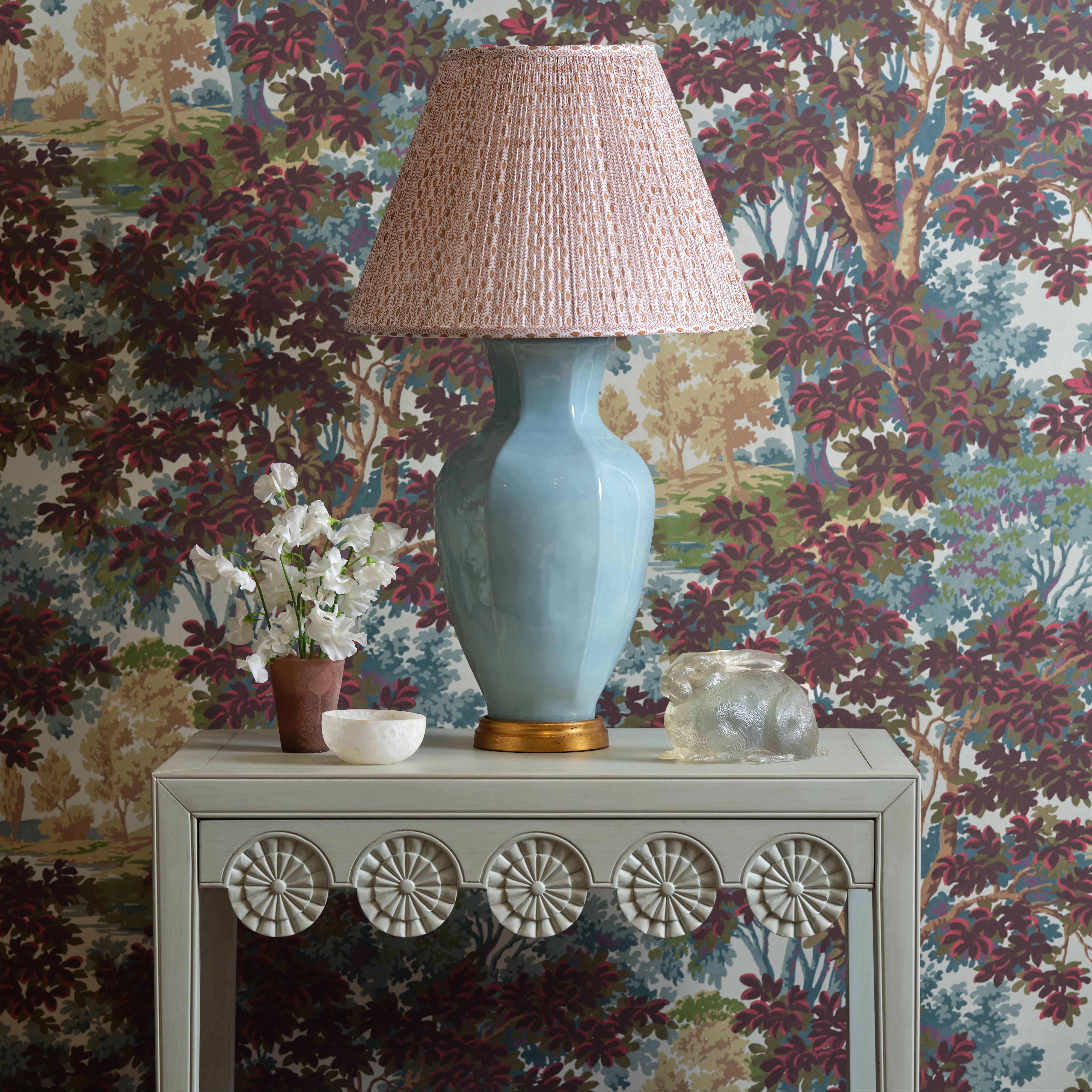 Hive Ceramic Lamp (Blue) – Bunny Williams Home