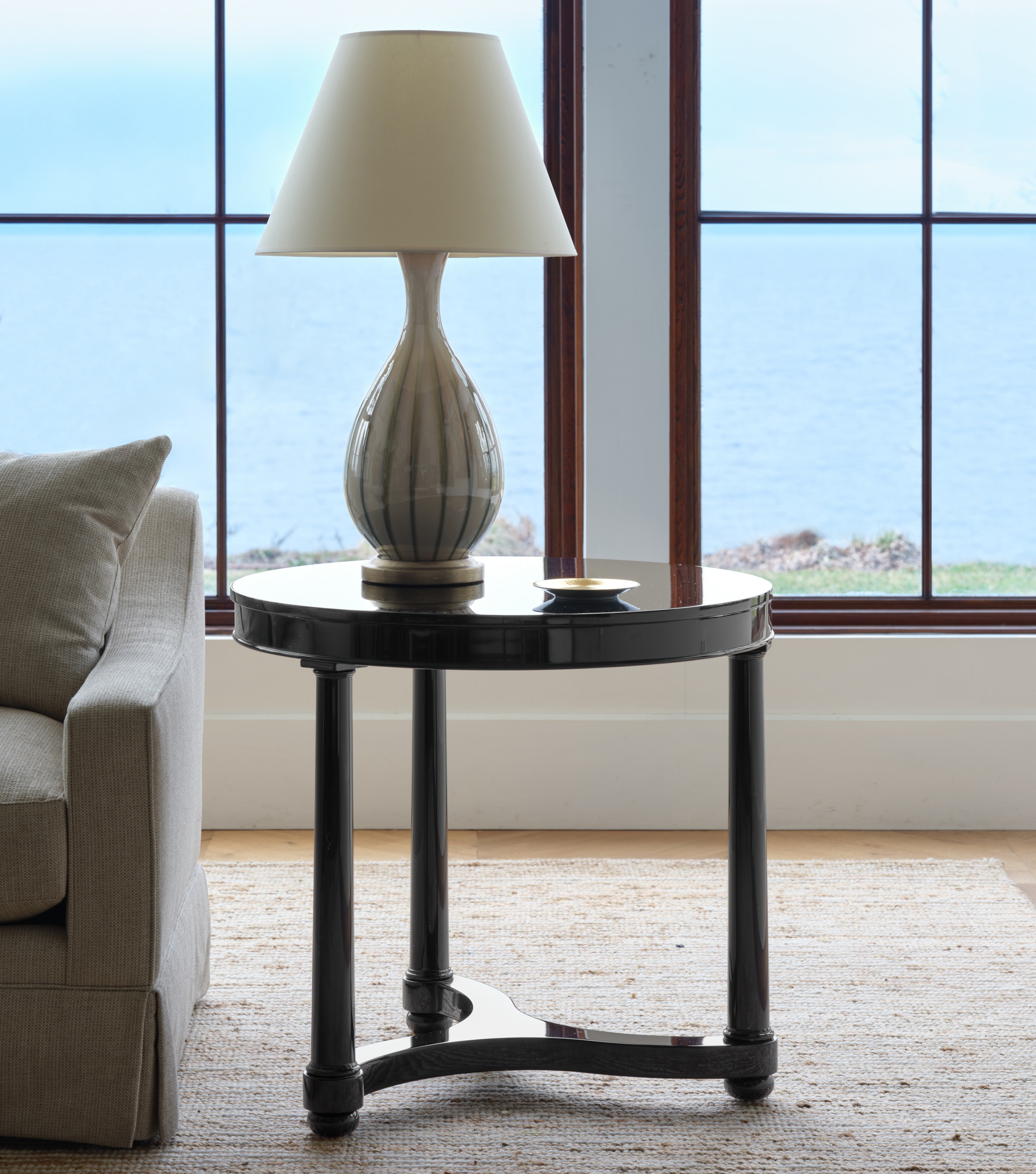 Blackish House sideA→ ←sideZ Gwendolen Side Table (Black) by Bunny Williams Home