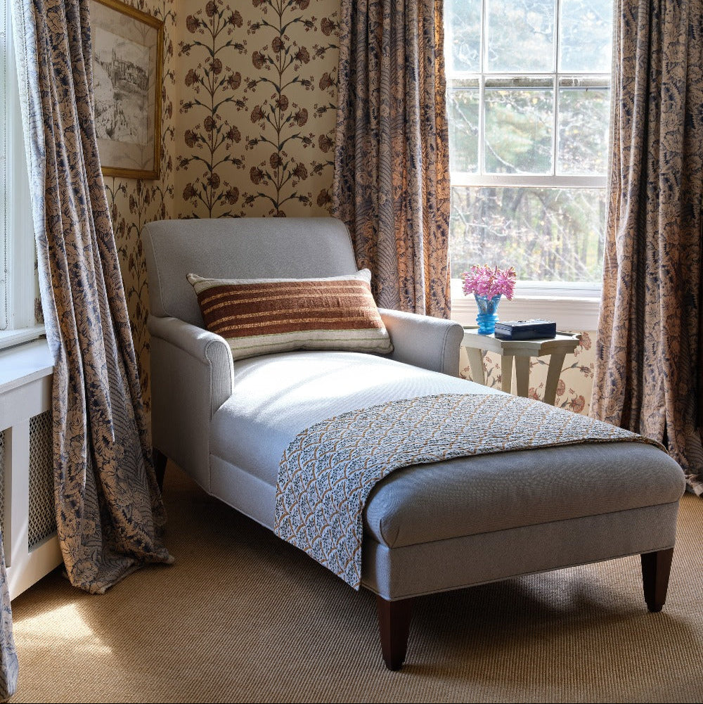 Bunny Williams Reversible Flora Throw and Coverlet - Thumbnail 2