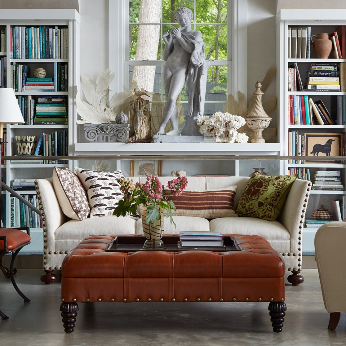 ヒモラ JOOP ドイツ製　チェスト3個セット 　75041 Tray Chic Ottoman Petite - Bunny Williams Home upholstered ottoman